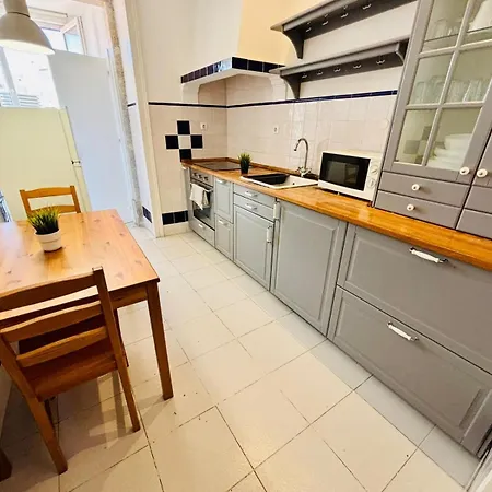 Luxury Rooms In Lisbon City Centre, Brilliant Spot Hostel *