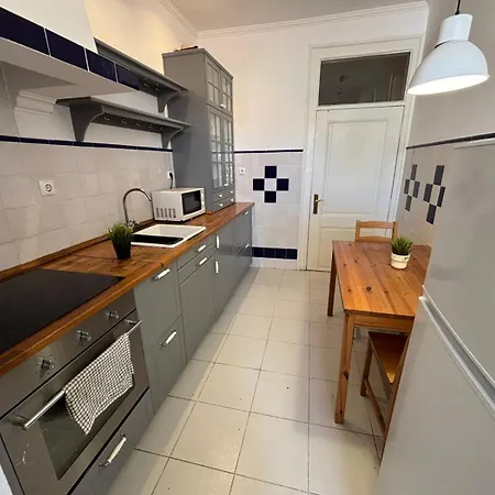 Luxury Rooms In Lisbon City Centre, Brilliant Spot Hostel